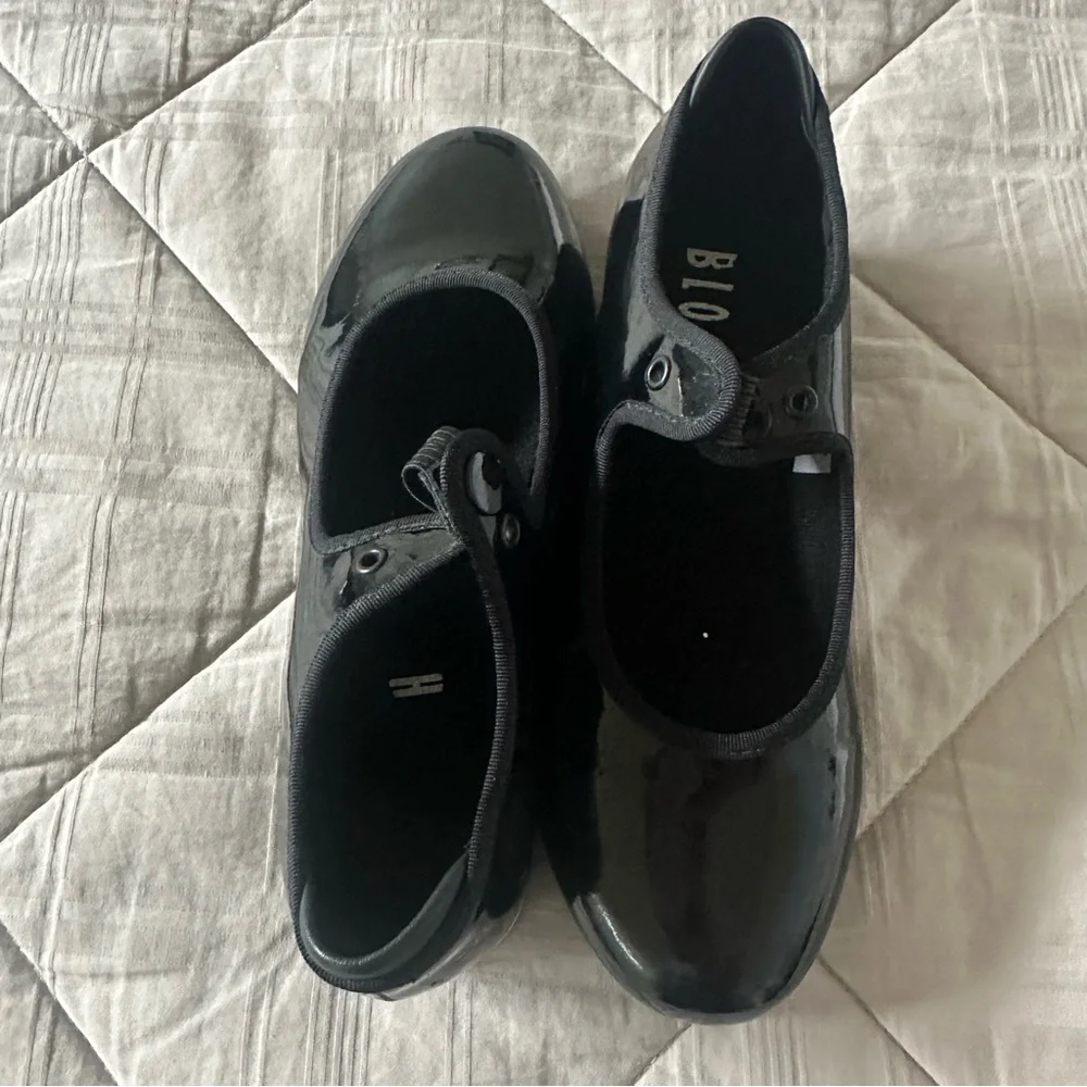 Bloch Kids Black Patent Tap Shoes with Snap Strap- Sz 1 M